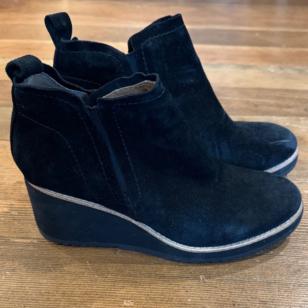 Black Emeree Wedge Ankle Boots sz 8.5